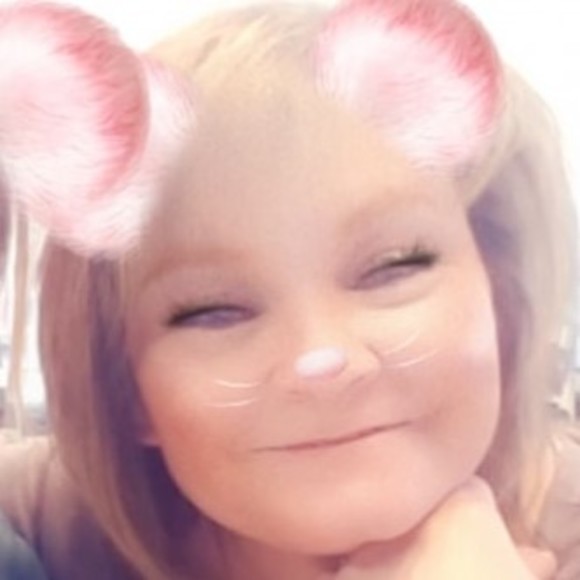 Meet your Posher, Roxanne - Picture 1 of 1